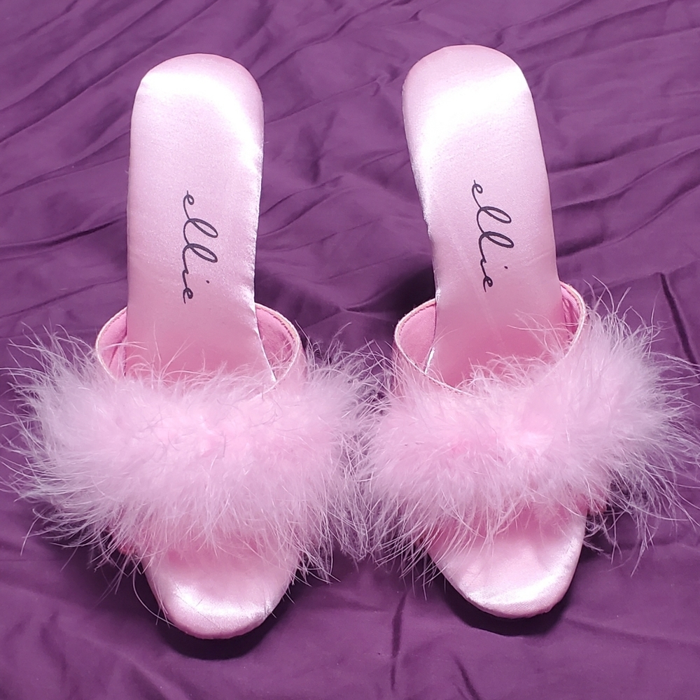 Ellie pink and clear feather 5 in heels size 9
